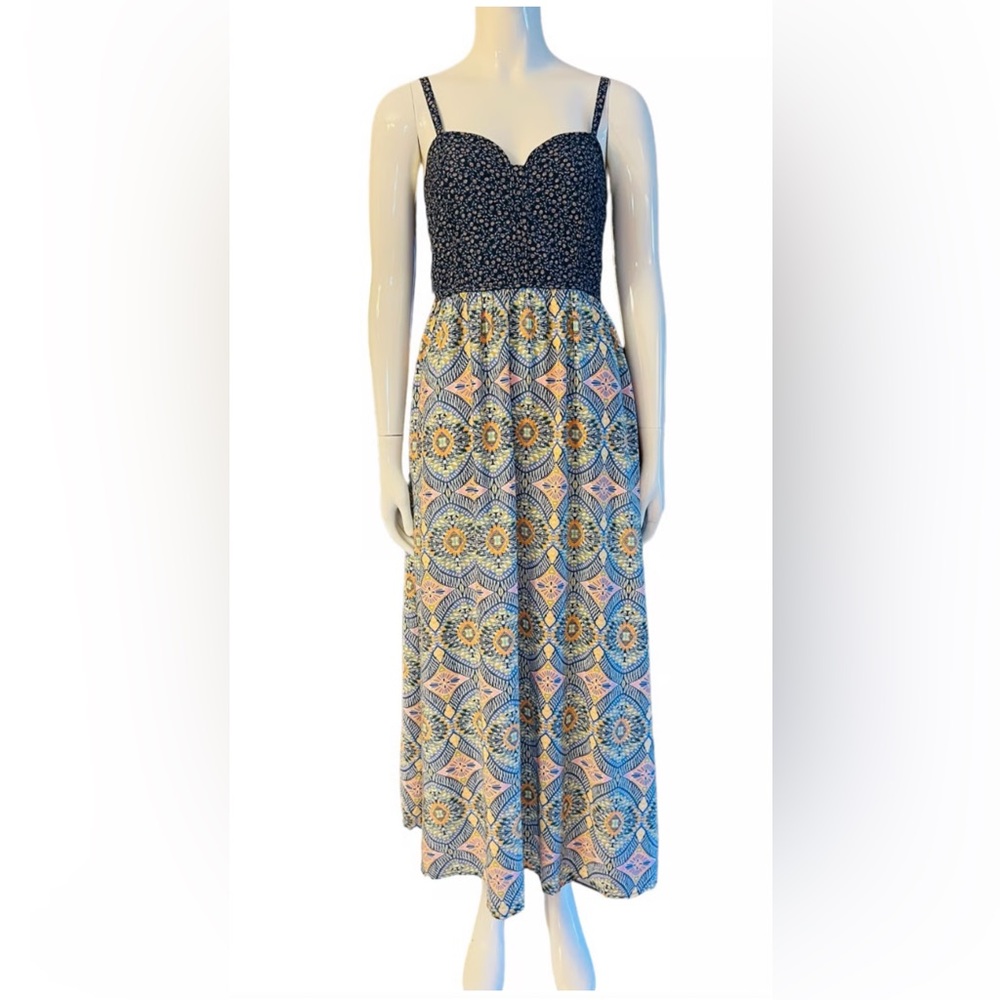 Current Air Contrast Quilted Bodice Maxi Dress In Navy and Multi. Size Small. - Picture 2 of 15